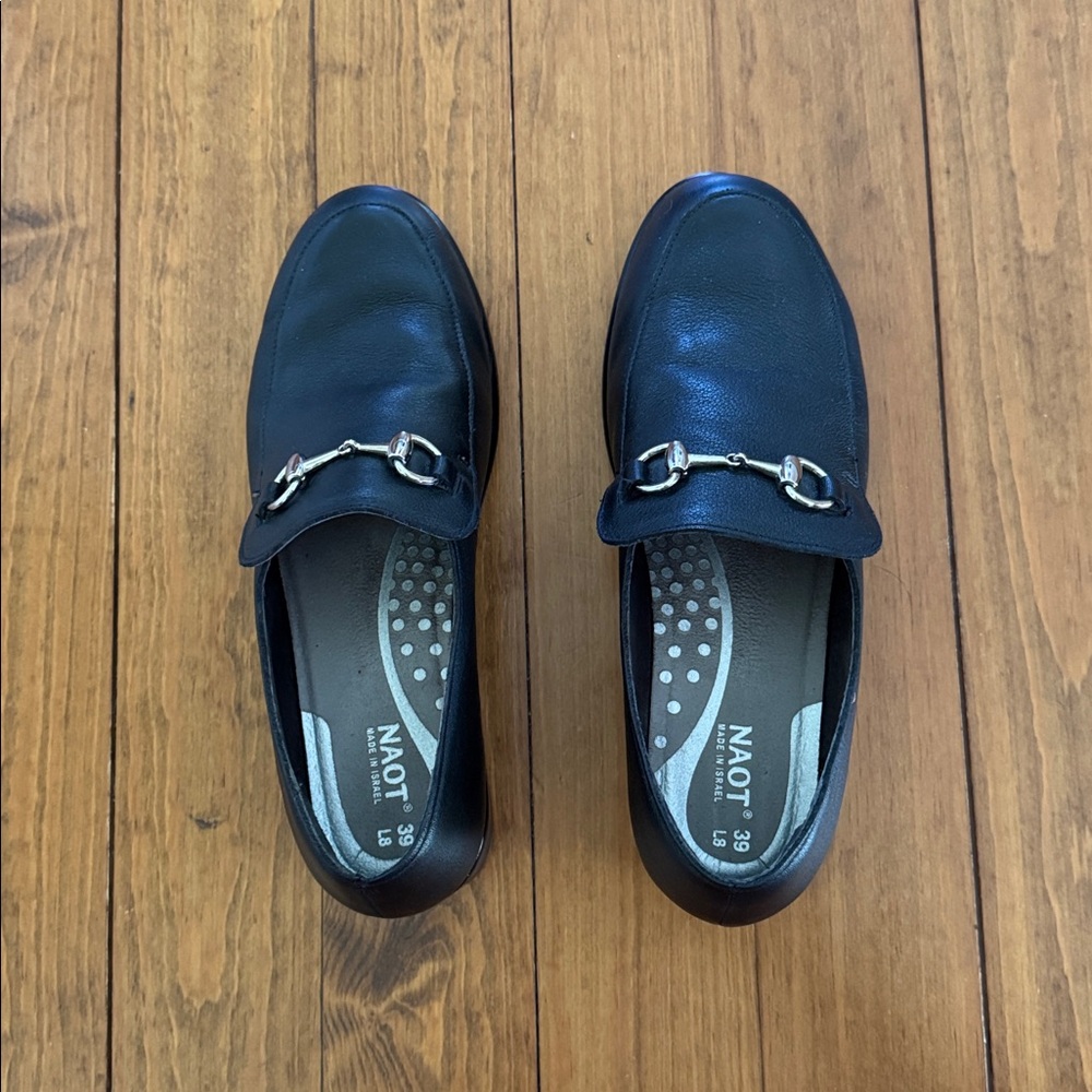 Naot Bentu black loafers with silver buckle  size 39 or 8.5